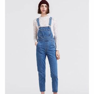Levi’s Mom Overalls